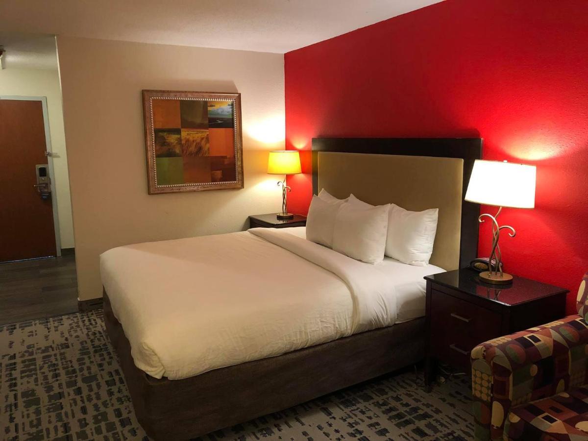 Baymont By Wyndham Ferndale/royal Oak 3*